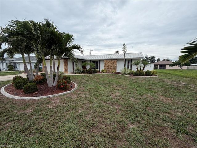 2121 SE 1st TER, Cape Coral, FL 33990