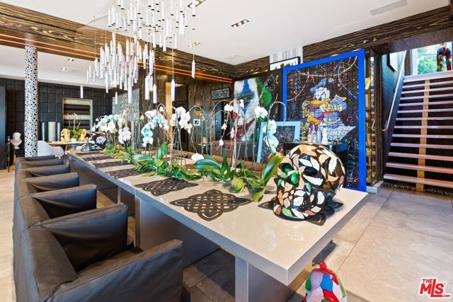 8356 SUNSET VIEW Drive, Los Angeles, CA 90069