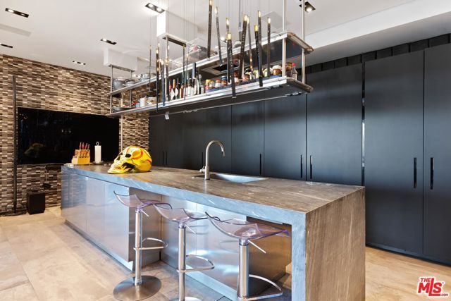 8356 SUNSET VIEW Drive, Los Angeles, CA 90069