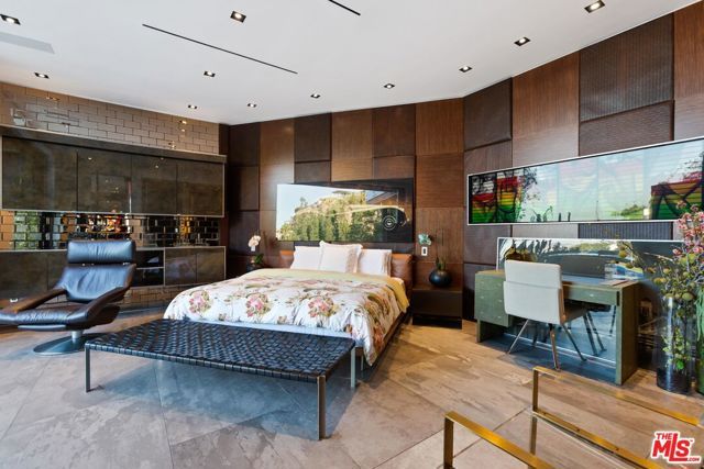 8356 SUNSET VIEW Drive, Los Angeles, CA 90069