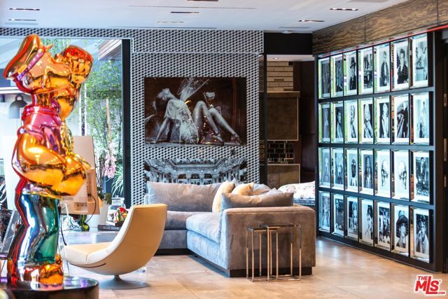 8356 SUNSET VIEW Drive, Los Angeles, CA 90069