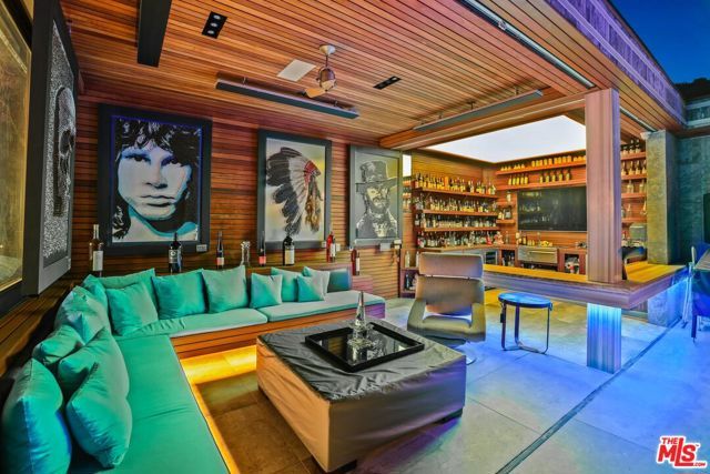 8356 SUNSET VIEW Drive, Los Angeles, CA 90069