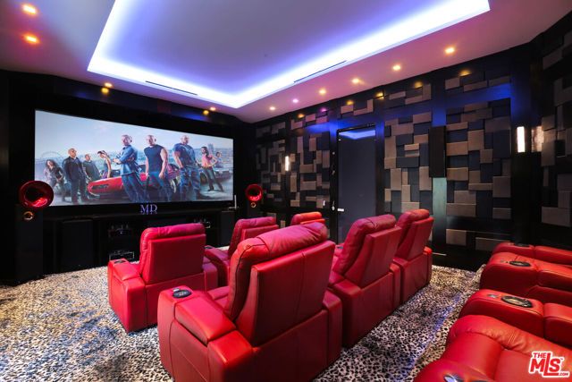 8356 SUNSET VIEW Drive, Los Angeles, CA 90069