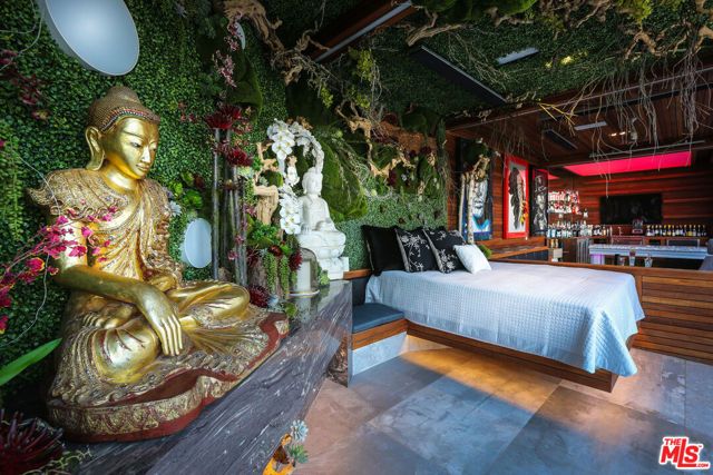 8356 SUNSET VIEW Drive, Los Angeles, CA 90069