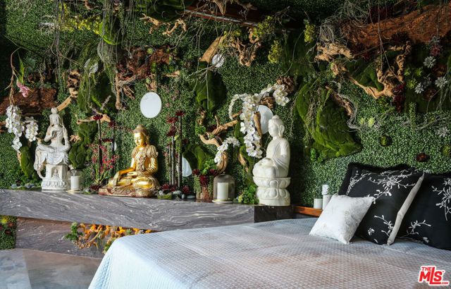 8356 SUNSET VIEW Drive, Los Angeles, CA 90069