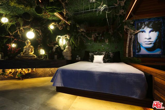 8356 SUNSET VIEW Drive, Los Angeles, CA 90069