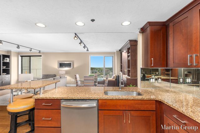 62 Campau Circle, Grand Rapids, MI 49503