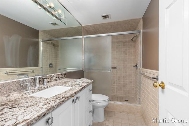 62 Campau Circle, Grand Rapids, MI 49503