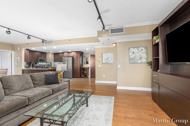 62 Campau Circle, Grand Rapids, MI 49503