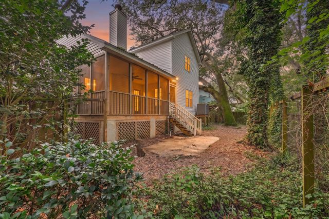 1759 Crystal Lake Drive, Charleston, SC 29412