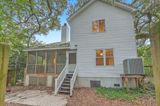 1759 Crystal Lake Drive, Charleston, SC 29412
