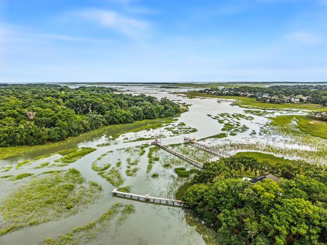 1759 Crystal Lake Drive, Charleston, SC 29412