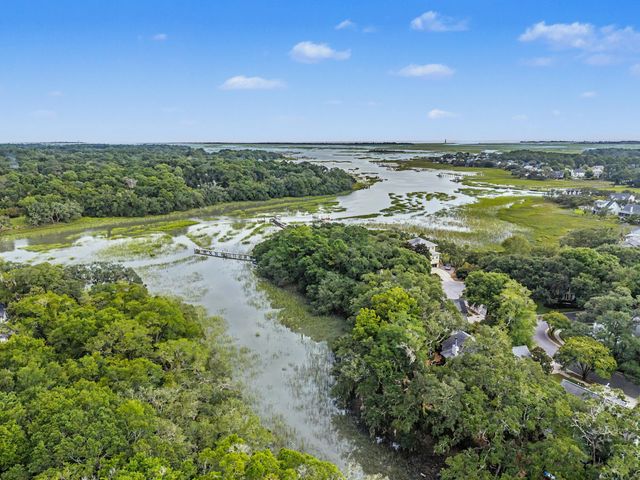 1759 Crystal Lake Drive, Charleston, SC 29412