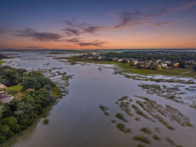1759 Crystal Lake Drive, Charleston, SC 29412