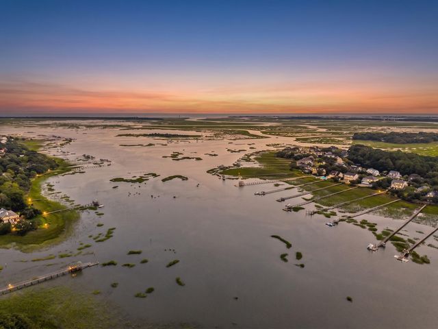 1759 Crystal Lake Drive, Charleston, SC 29412