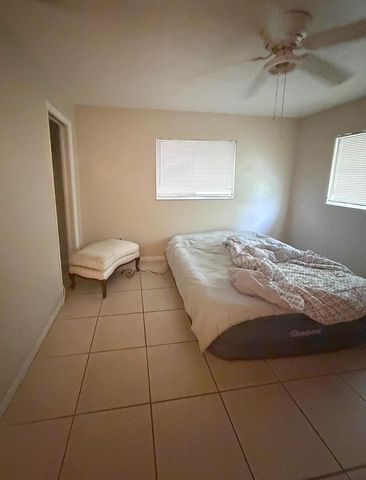 901 SHELDON Avenue, Lehigh Acres, FL 33936