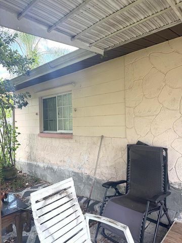 901 SHELDON Avenue, Lehigh Acres, FL 33936
