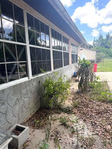 901 SHELDON Avenue, Lehigh Acres, FL 33936