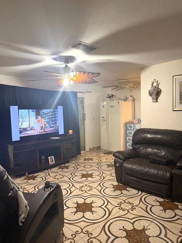 901 SHELDON Avenue, Lehigh Acres, FL 33936