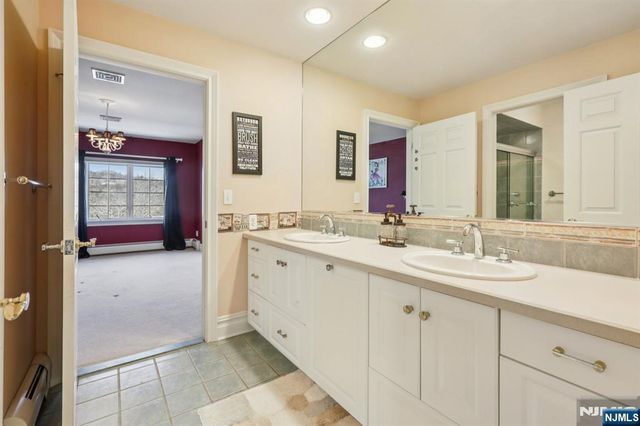 84 Walsh Drive, Mahwah, NJ 07430