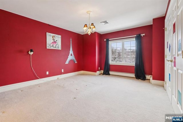 84 Walsh Drive, Mahwah, NJ 07430