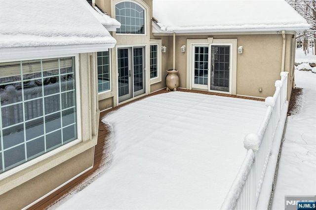 84 Walsh Drive, Mahwah, NJ 07430