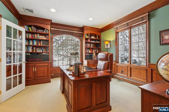 84 Walsh Drive, Mahwah, NJ 07430