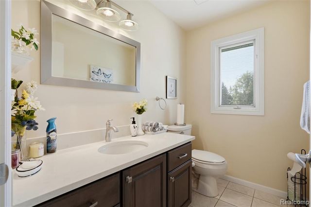 6786 Jasmine Dr Drive, Troy, MI 48098