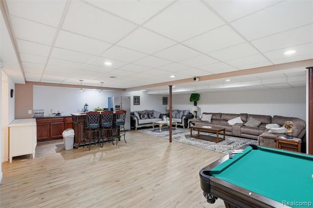 6786 Jasmine Dr Drive, Troy, MI 48098