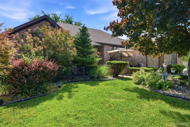 6786 Jasmine Dr Drive, Troy, MI 48098