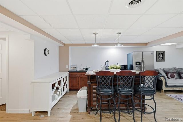6786 Jasmine Dr Drive, Troy, MI 48098