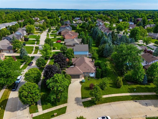 6786 Jasmine Dr Drive, Troy, MI 48098