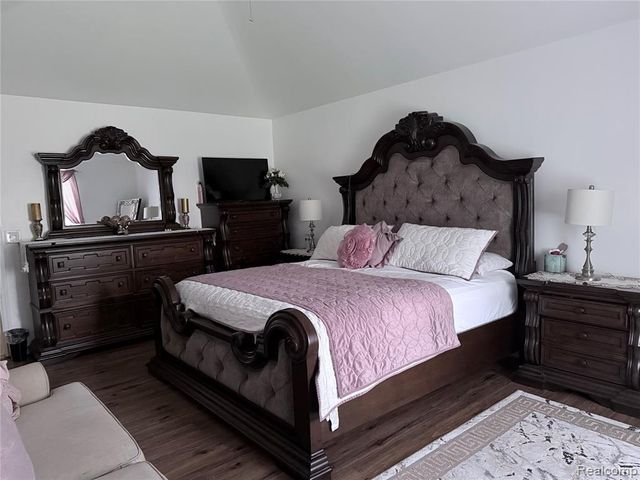 6786 Jasmine Dr Drive, Troy, MI 48098