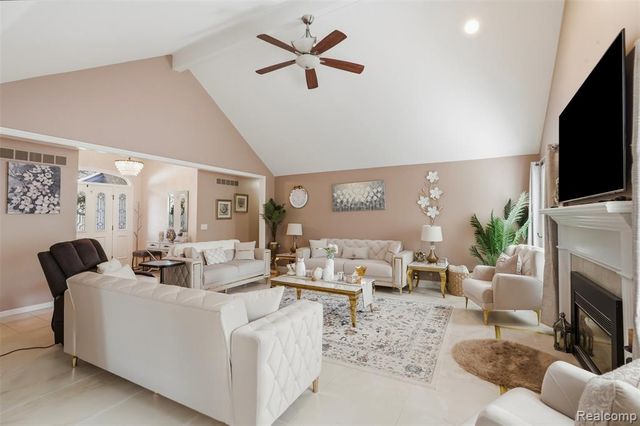 6786 Jasmine Dr Drive, Troy, MI 48098