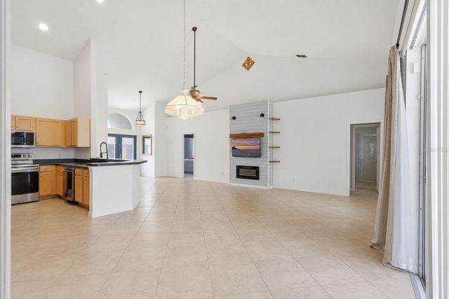 540 HOLLINGSHEAD LOOP, Davenport, FL 33896