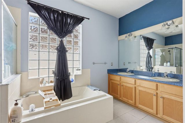 540 HOLLINGSHEAD LOOP, Davenport, FL 33896