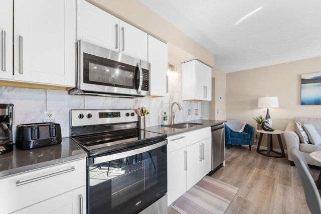 7 Hunters Cove Unit 1 Building 7, Branson, MO 65616