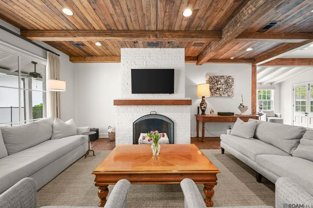 7022 Richards Dr, Baton Rouge, LA 70809