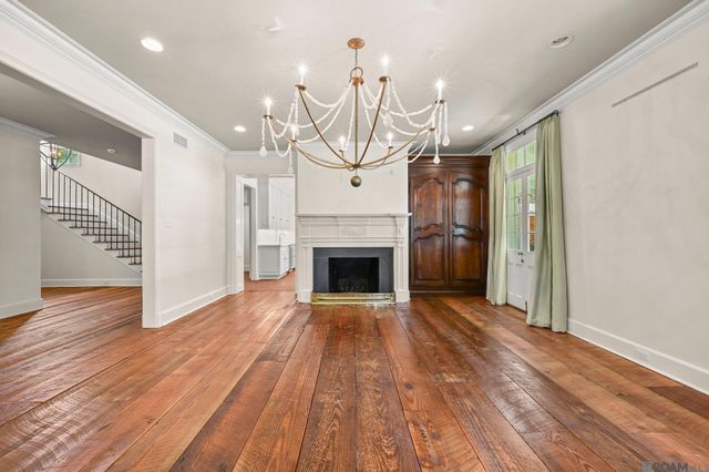 7022 Richards Dr, Baton Rouge, LA 70809