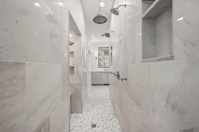 7022 Richards Dr, Baton Rouge, LA 70809