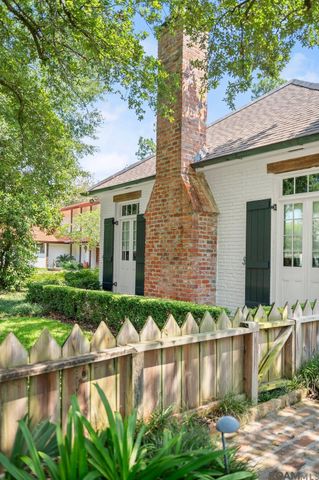 7022 Richards Dr, Baton Rouge, LA 70809