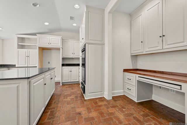 7022 Richards Dr, Baton Rouge, LA 70809