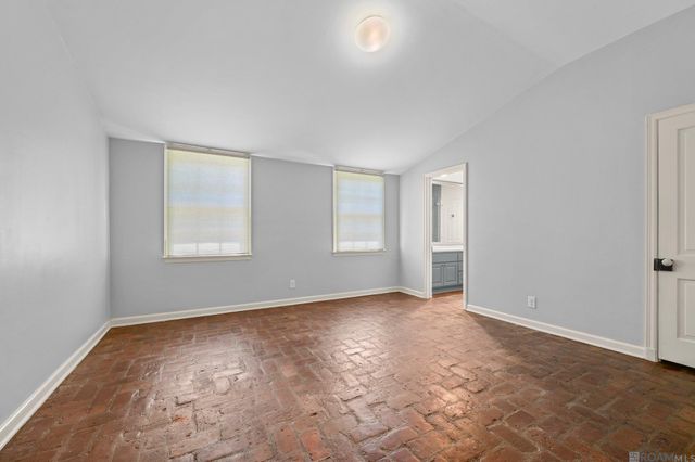 7022 Richards Dr, Baton Rouge, LA 70809