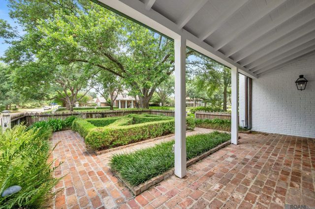 7022 Richards Dr, Baton Rouge, LA 70809