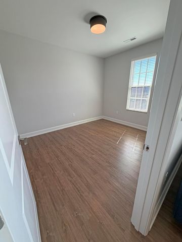 1020 Lusso Avenue, 320, Columbus, OH 43201