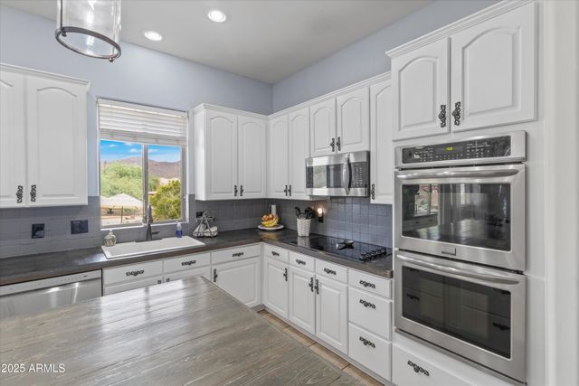 3019 W TRAIL Drive, Phoenix, AZ 85086