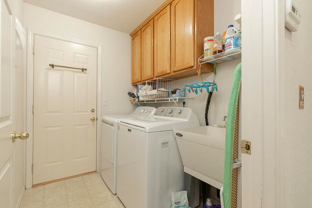 1710 Blue Moon Lane, Grants Pass, OR 97527