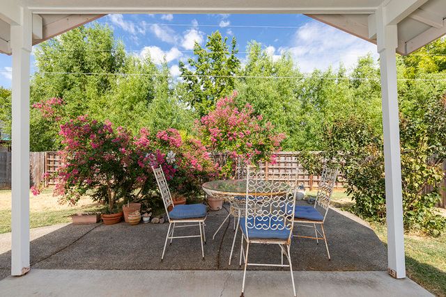 1710 Blue Moon Lane, Grants Pass, OR 97527