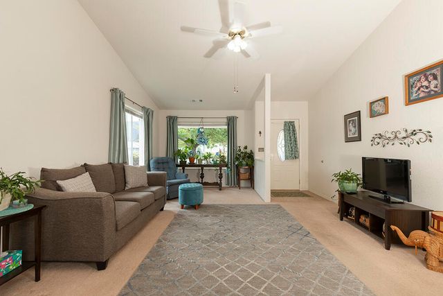 1710 Blue Moon Lane, Grants Pass, OR 97527