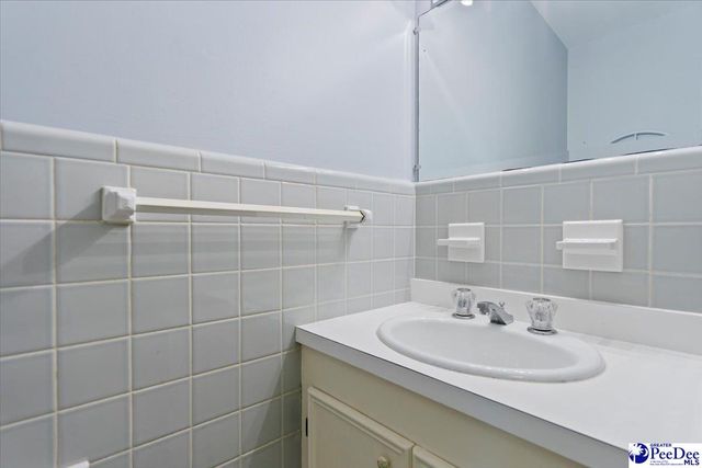 1516 S 4th Street, Hartsville, SC 29550